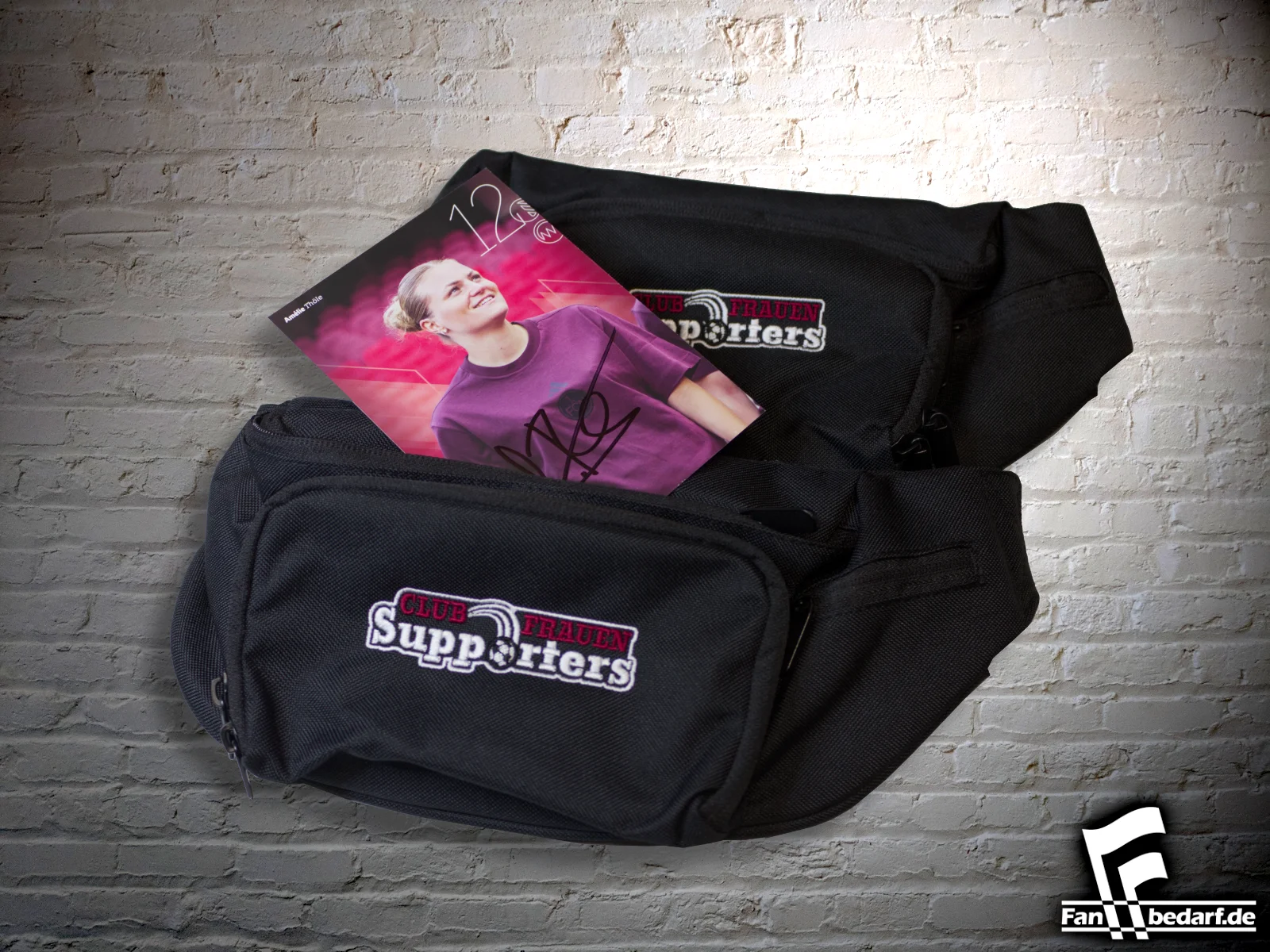Individuell bestickte Bauchtasche der Club Frauen Supporters Nürnberg ✯ individuelle Fankleidung