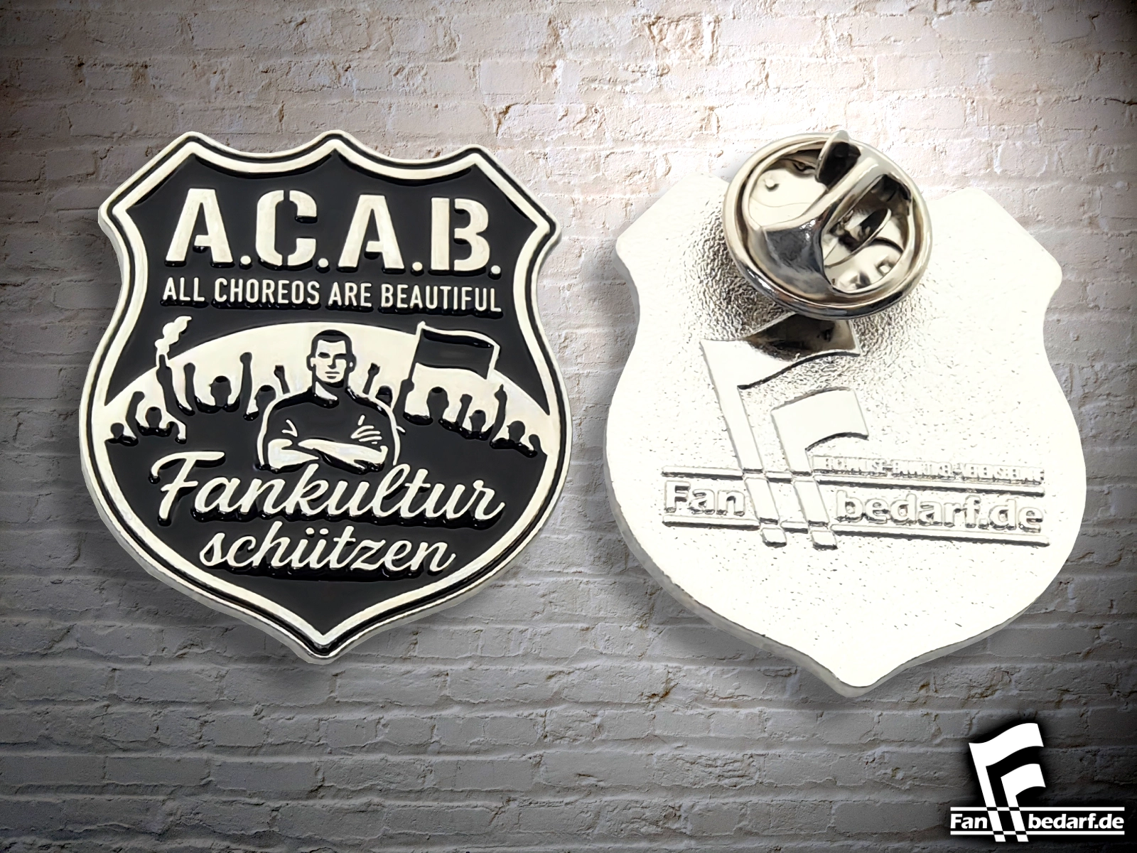 1312 ✯ Fanbedarf.de Individuelle Pins aus Edelstahl oder Emaille in Wunschfarben und Formen. Hochwertige Verarbeitung nach individuellen Vorgaben. ✯ individuelle Fankleidung