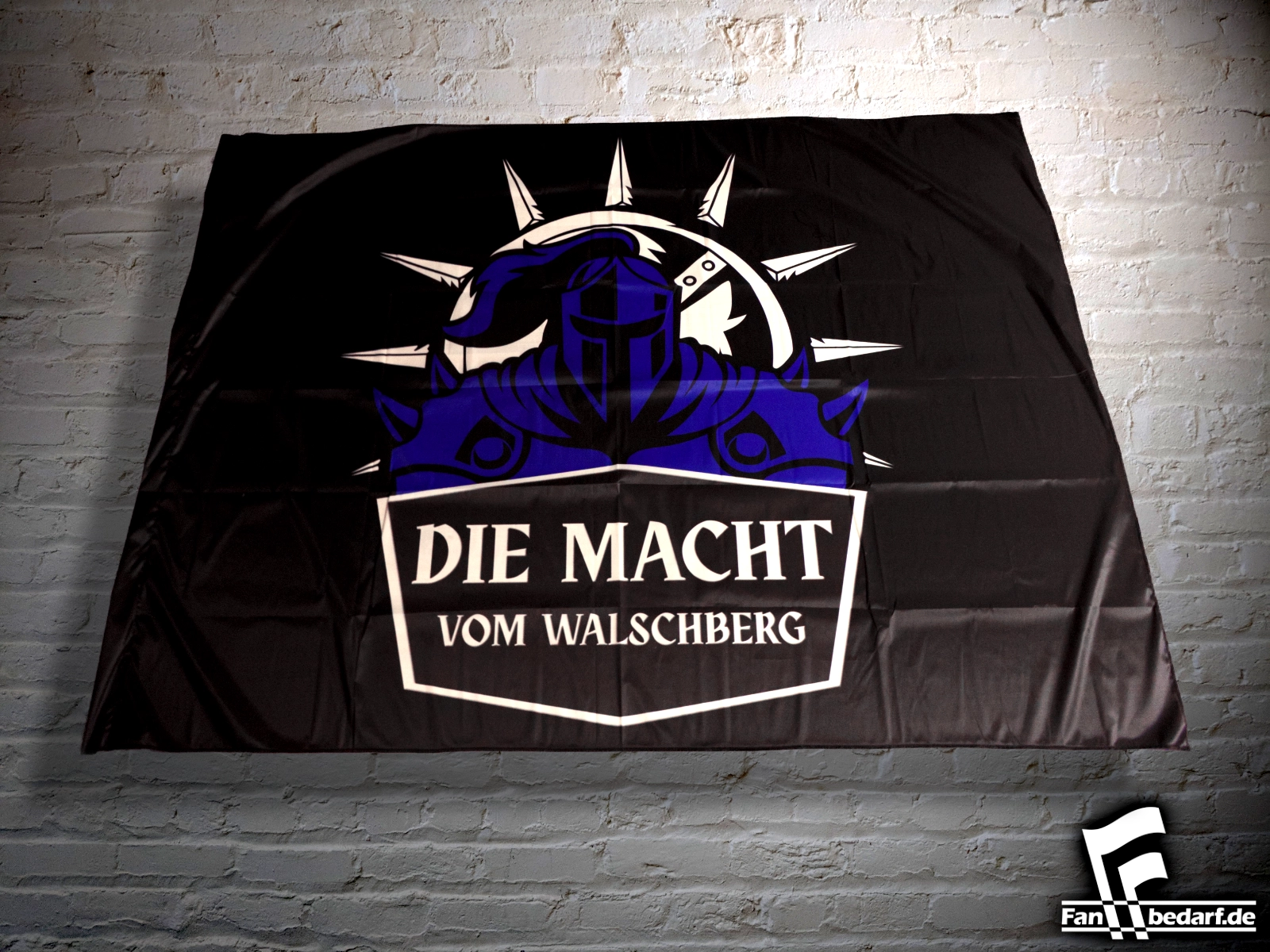 Walschberg_Fahne ✯ Fanbedarf.de Große schwarze Walschberg Schwenk-Fahne im Wunschdesign. ✯ individuelle Fankleidung