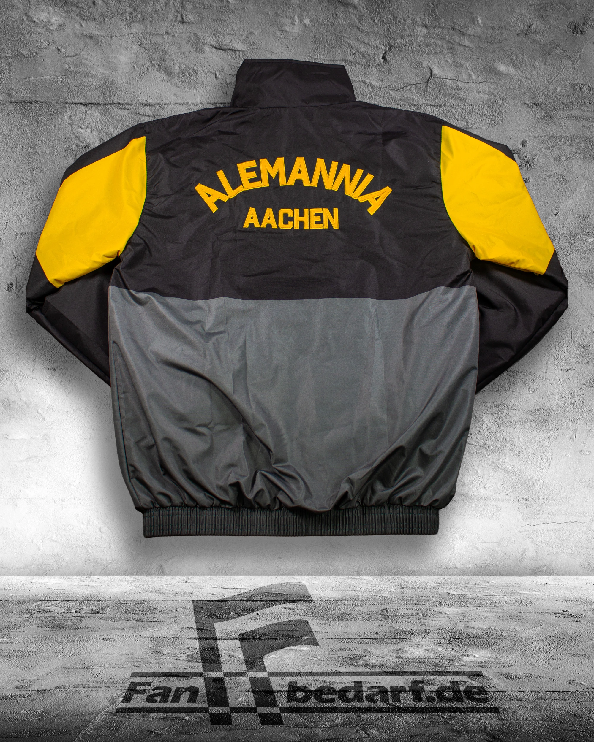 Individuelle Retro Windbreaker für Fanszene Alemania Aachen.