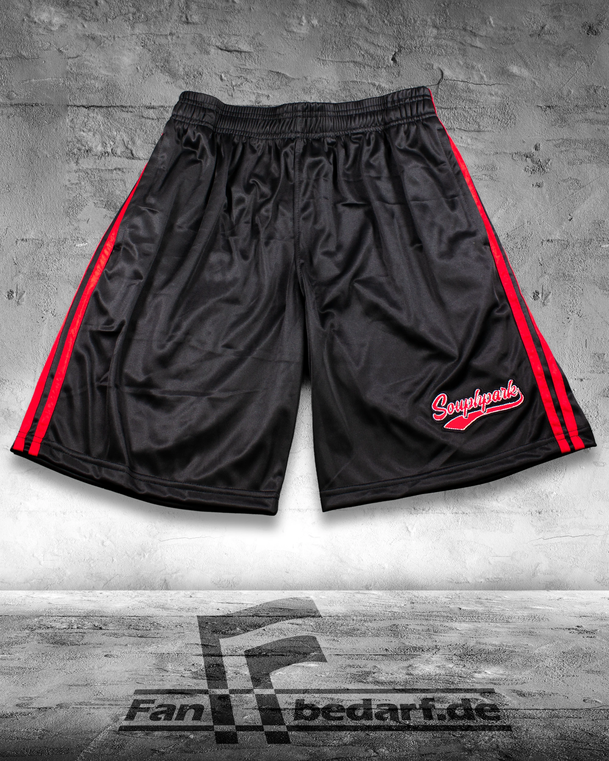 Individuelle Fanclub-Shorts für "Souphpark Nürnberg“ mit gesticktem Logo – Fanbedarf.de